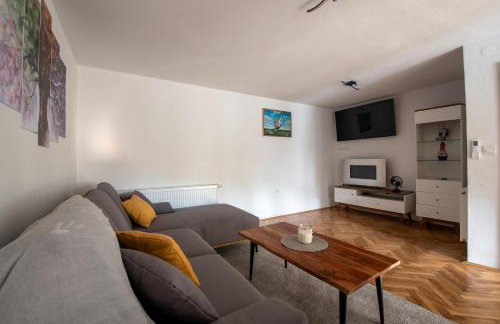 Kuća dide Joze - Photo 31