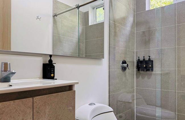 w Amazing Loft w Perfect Balcony in Cali - Photo 12