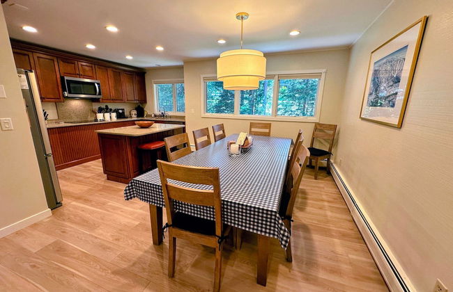 A1 Luxury Bretton Woods Ski-in Ski-out Townhome Next to Beginner ski Area Fast Wifi Keyless Entry - Photo 63