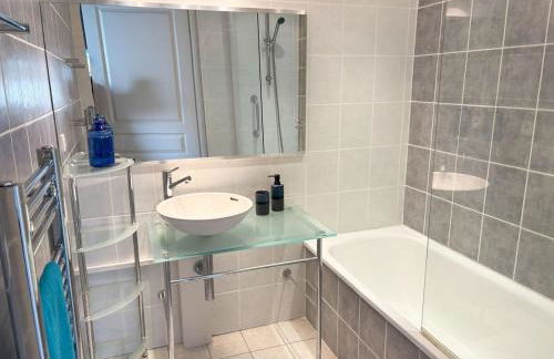 T3 vue mer, 2 chambres, piscine, terrasse, parking public gratuit à 150m - Foto 2