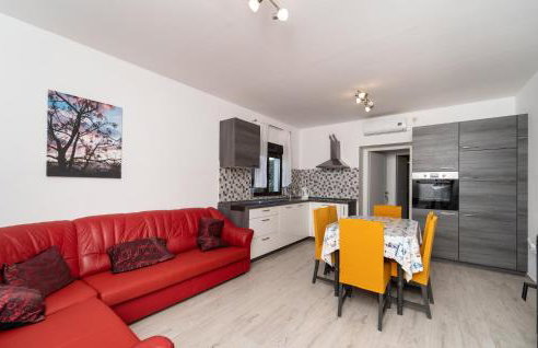 2 Bedroom Lovely Apartment In Rtina - Photo 3