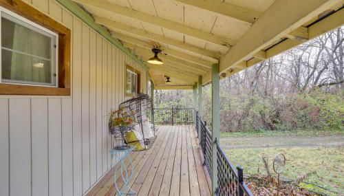 6 Mi to Lake Michigan Coloma Farmhouse - Foto 3