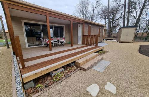 Chalet 19 Cosy bord de Lac, dans domaine avec piscine couverte accueil 4 voyageurs LOUMAELOU - Foto 1