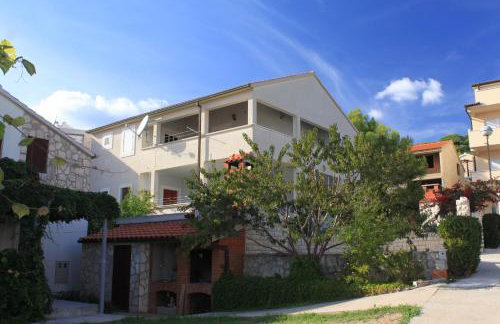 Apartments by the sea Milna, Vis - 8896 - Photo 1