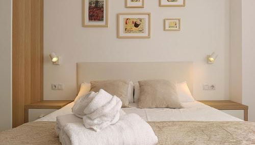 Destino Deluxe Helga Cáceres - Foto 2