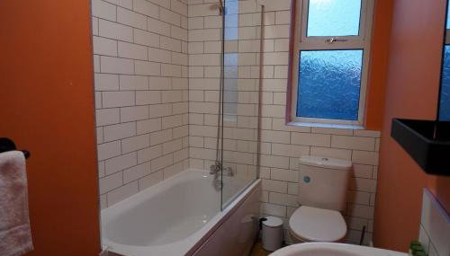 Unique 3Bed Home Free Parking Near Meadowhall - Foto 3