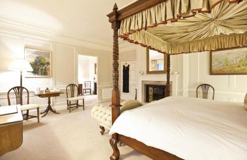 Finest Retreats - Historic Castle on River Tamar - Photo 12