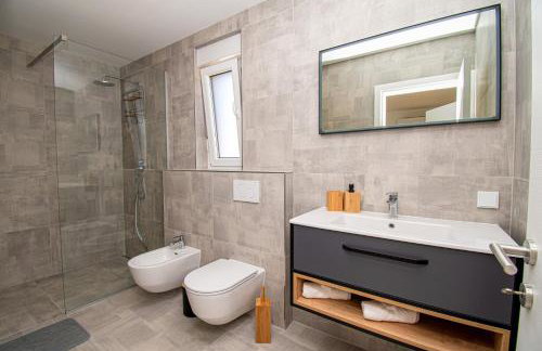 Villa Mina with a private pool in Pula - Photo 32