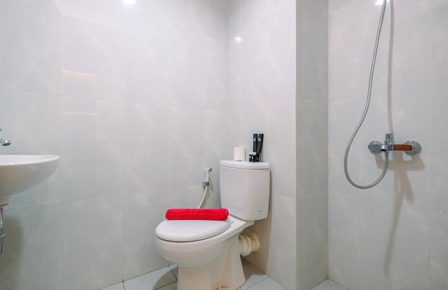 Comfy And Minimalist Studio At Evenciio Margonda Apartment - Foto 7
