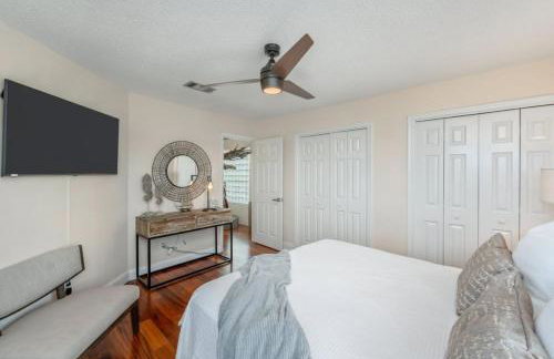 FEATURED ON HGTV'S MY LOTTERY DREAM HOME! Private dock, 15 minute boat ride to Crab Island, 20 minute drive to Destin, Pet Friendly - Foto 28