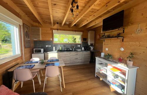 Chalet au calme avec terrasse sur belle propriété - Foto 11