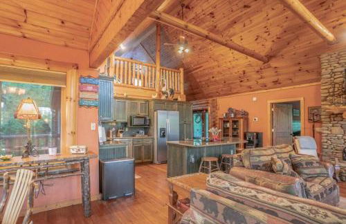 Smoke Rise Lodge · Lake Front, Luxury Cabin, Hot Tub, - Photo 13