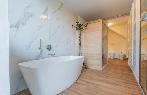 Villa Regina Retreat with Pool Lake View by Rent All Como - Foto 41