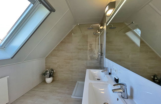 6 bedroom House in Tholen with terrace - Photo 22