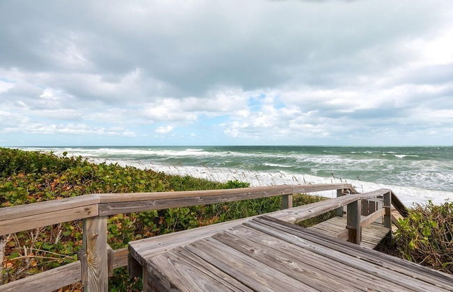 Melbourne Beach Oceanfront Villa w/ Pool - Foto 42