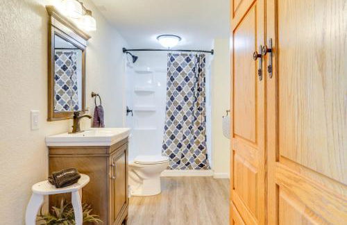 Howe Retreat with Fire Pit and Private Boat Dock! - Foto 18