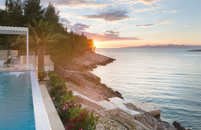 Beach Villa in Korcula with Pool, Sauna & Hot Tub - Photo 19