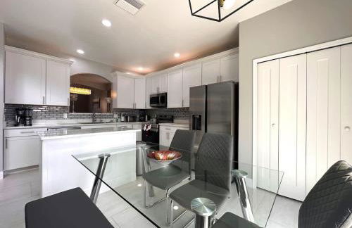 Luxury Villa Near Disney 6 Bd Home with Private Pool and Resort home - Foto 15