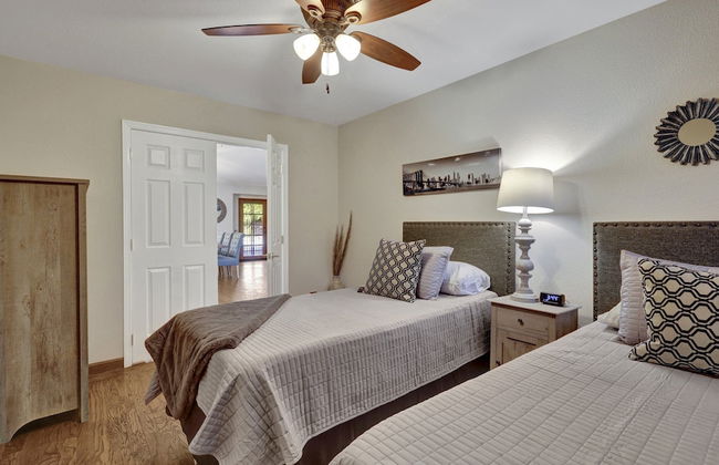 Amenities Galore! Outdoor Living & Lots of Games - Foto 10