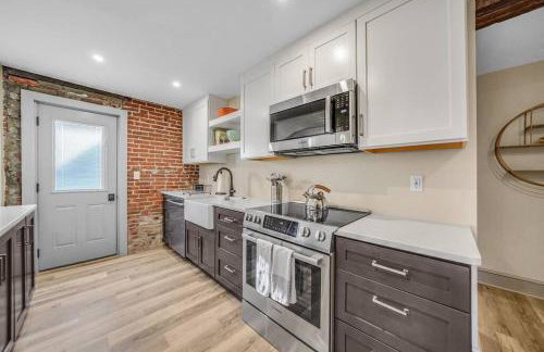 Luxury Apartment in Historic Carriage House - Foto 12