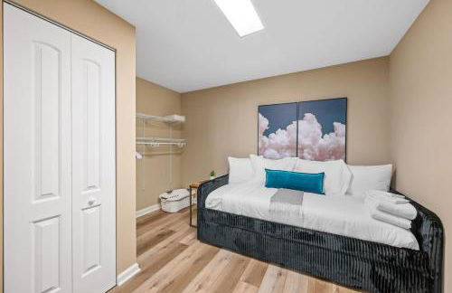 Zen Cottage with Private Parking ABODEbucks - Foto 17