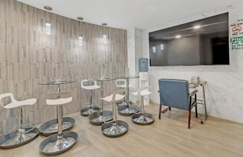 Vessel Hotel Studio Suites of Atlanta, GA - Photo 6