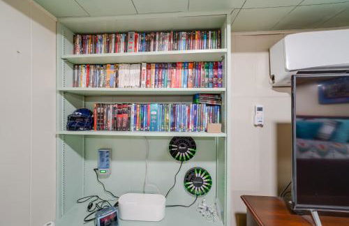 Beckley Studio with Private Hot Tub and Home Gym! - Foto 8