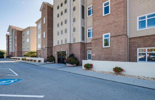 Beach and Pool Access Smith Mountain Lake Getaway! - Foto 27