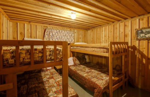 Quaint DeBorgia Retreat Black Diamond Guest Ranch - Foto 18