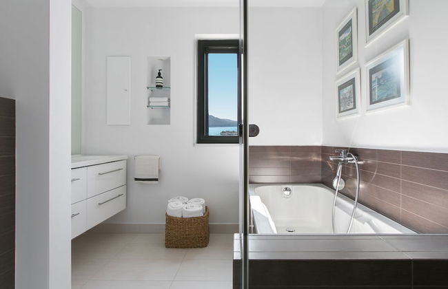 Beachfront Villa Poseidon with Heated Pool - Foto 15