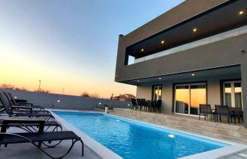 Villa Tia with heated pool & jacuzzi - Foto 1