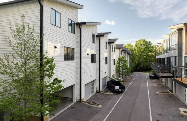 Luxe 4bdr w/ Balcony & Parking, 10 Mins to Broadway 9th Avenue by Avantstay - Foto 22