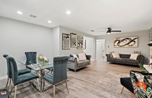 Cozy 5BR Home Sleeps 12 Near Downtown Austin and Tesla - Foto 31