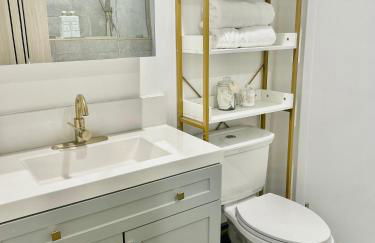 Newly Built Stylish Modern 2B In LA - Foto 24