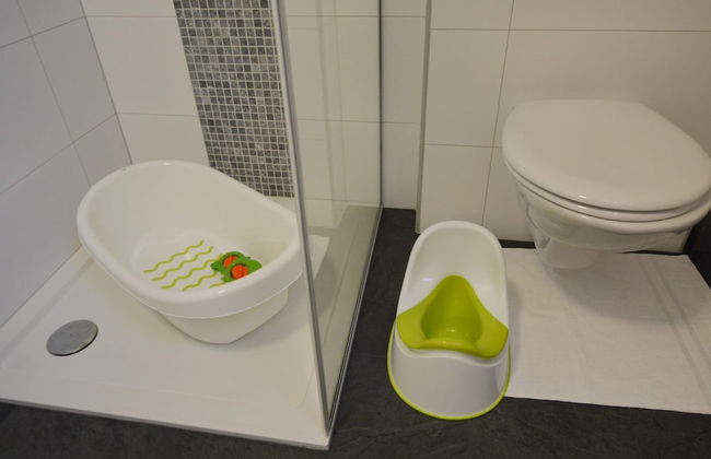 Charming Fens Family Home - Photo 18