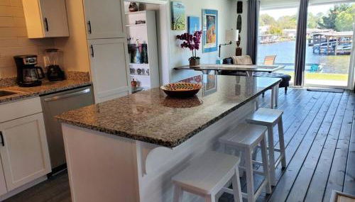 3 Bed, 2 Bath, Waterfront, Dock, Large Driveway - Foto 5