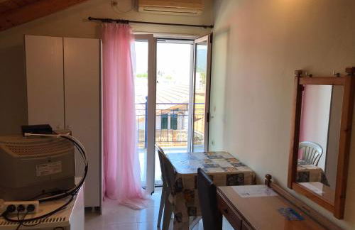 Ion Apartments Messolonghi Single Bed Room Mountain View Loft - Photo 9