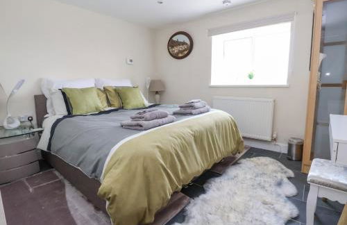 Coach House - Photo 17