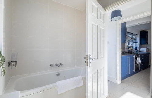 Stylish 3-Bed Home in the Heart of the Cambridge - Foto 15