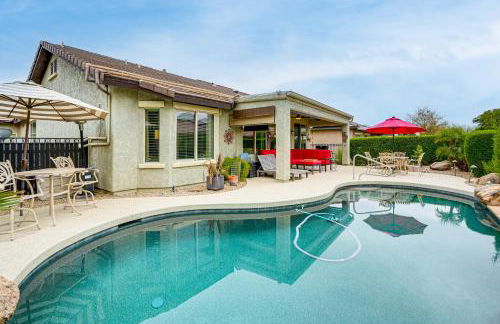 Backyard Paradise and Community Perks Buckeye Oasis - Foto 1