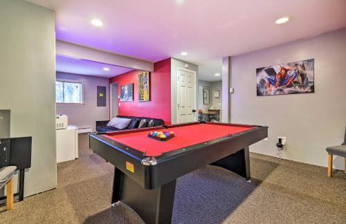 Walk to Lake Game Room Getaway in Pocono Summit! - Foto 6