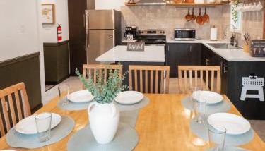 Italy Inspired Lakeview Chalet with Hot Tub - Foto 5