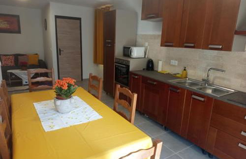 Cosy appartement RDC-terrasse et parking privé - Foto 26