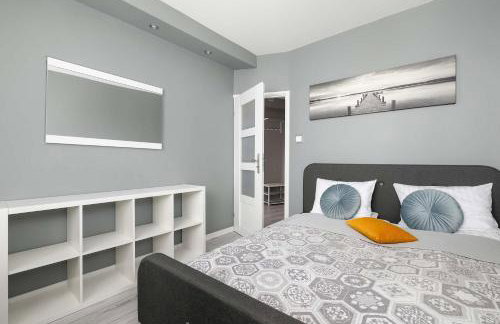 Unique One Bedroom Apartment with Balcony in Rzeszów by Noclegi Renters - Foto 18