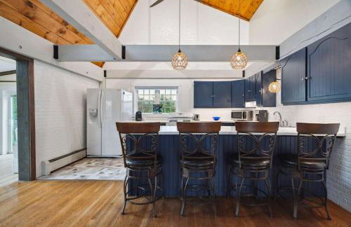 Beach Plum Cottage Steps to Beach Loft AC - Foto 11