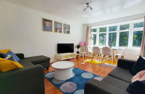 BIG 7xGuest House 3xVan Locked CarPort Garden Leeds & Bradford - Foto 14