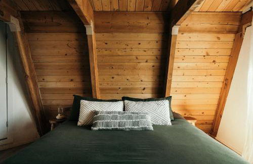 Rous Cabin Getaway Hot Tub - Foto 26