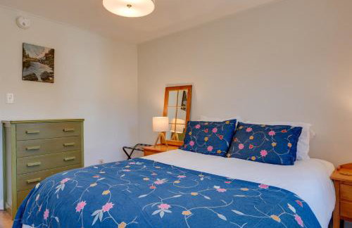 Charming Farmhouse Walk to Village and Trails! - Foto 22