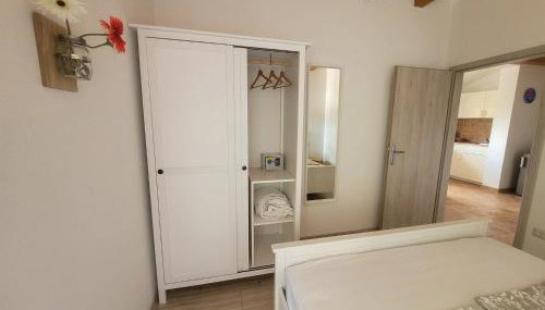 Residence Mama - Foto 2, wardrobe