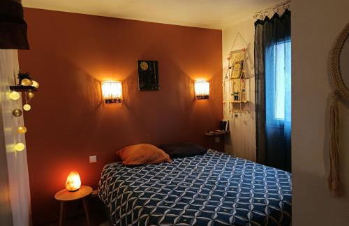 Maisonnette dans son écrin de verdure - Photo 7